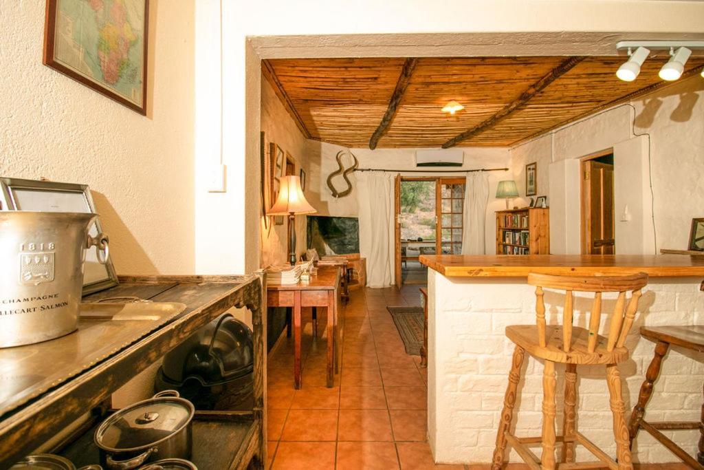 Graaff-Reinet Ironstone Cottage מראה חיצוני תמונה