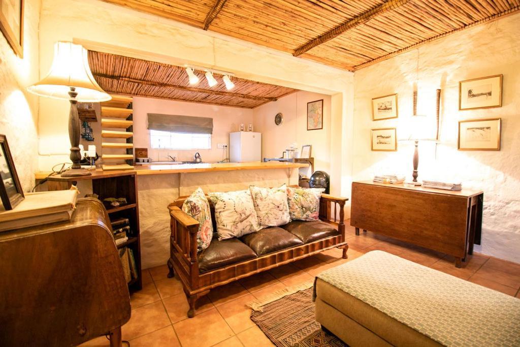 Graaff-Reinet Ironstone Cottage מראה חיצוני תמונה